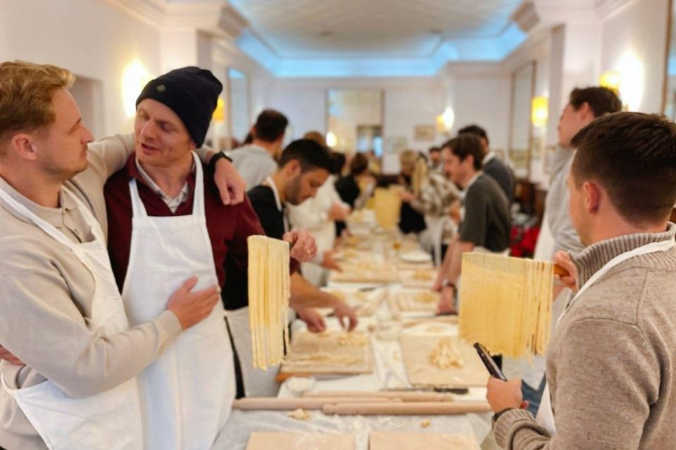 Pasta Cooking Class with Pesto Sauce Making in Rome Center - Inside the 2.5-hour class flow at Ristorante Panzirone
