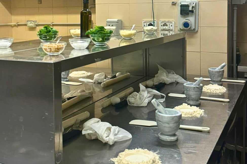 Pasta Cooking Class with Pesto Sauce Making in Rome Center - Who should book this class (and who should skip it)