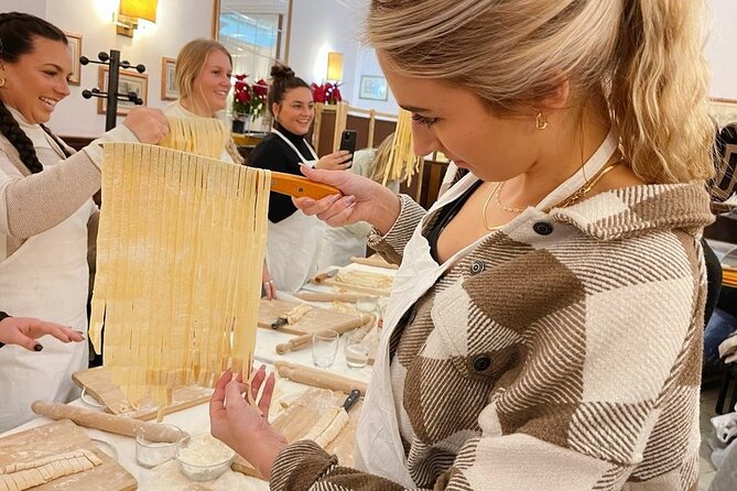 Pasta Cooking Class with Pesto Sauce Making in Rome City Center - Group size: why max 6 actually changes the class