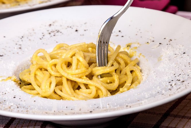Pasta, Pizza & Gelato Food Tour in the Heart of Ancient Rome - Monti on Foot: Starting at Via Cavour 301