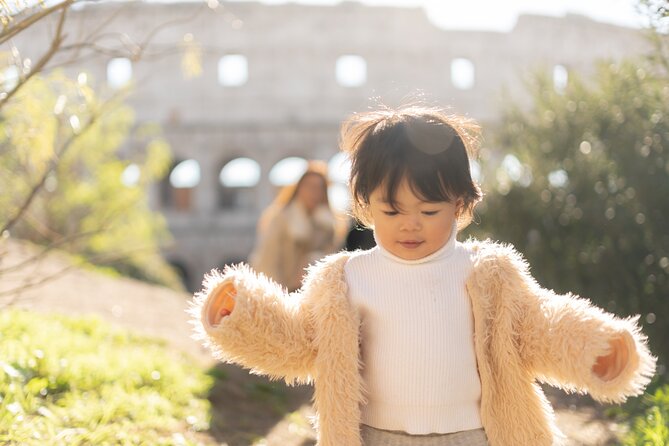 Personalized Photoshoot Outside the Colosseum - Colosseum Photo Time: Best Light Outside the Main Monument