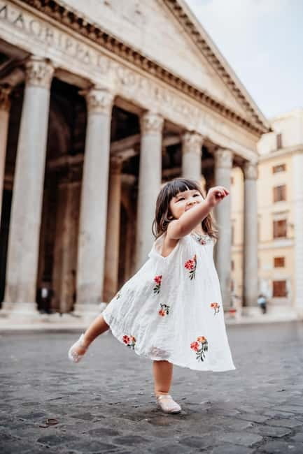 Photo Shoot in Rome with Vespa And Vintage Fiat 500 Options - Trevi Fountain: finding flattering angles at Rome’s busiest water moment