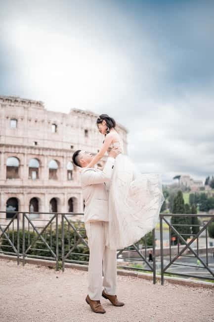 Photo Shoot in Rome with Vespa And Vintage Fiat 500 Options - The guide languages: helpful direction in your comfort zone