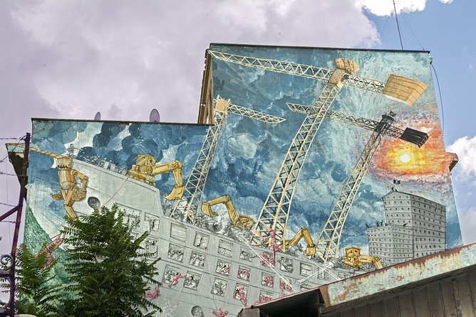 Photo Tour in the Ostiense district: forfeiture and redevelopment - Cross the river to former factories: exterior textures for serious detail shots