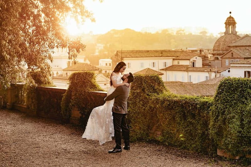 Photoshoot in Rome for couples - Trevi Fountain to Spanish Steps: Getting a Romantic Set of Photos