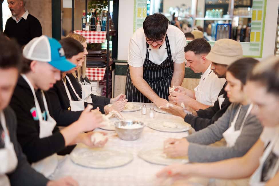 Pizza Cooking Class in Rome - Piazza Navona - Should You Book This Piazza Navona Pizza Cooking Class?