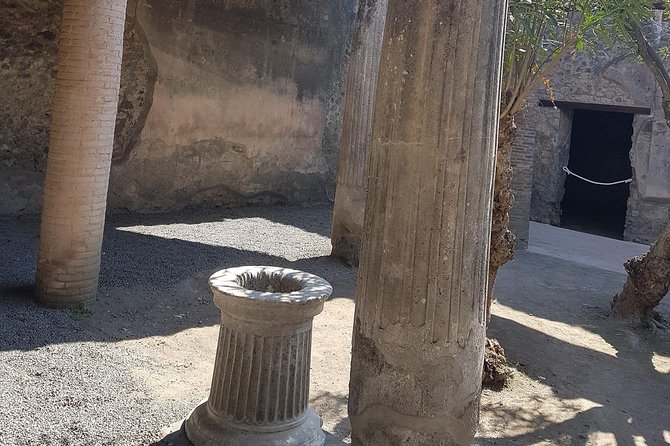 Pompeii and Naples From Rome: Private Full-Day Tour with Lunch - Private pickup from central Rome: less time traveling, more time looking