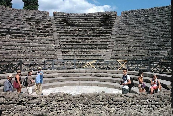 Pompeii and Naples From Rome: Private Full-Day Tour with Lunch - Price and value: when $310+ makes sense