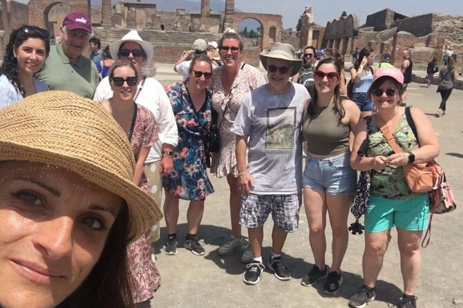 Pompeii and Naples Tour from Rome by Train with Lunch - Rome to Naples by train: the easiest start to a big day