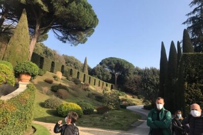 Pontifical Villa Gardens at Castel Gandolfo Audio-Guided Minibus Tour - How the eco open minibus + audioguide keeps the tour moving