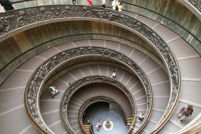 Post-Cruise Private Tour from Civitavecchia Port to Rome - Timing Advice: Sundays, Security, and How Guides Save the Day