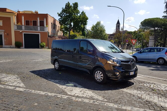Pre-Cruise Private Sightseeing Tour of Rome - St. Peter’s Basilica and the colonnade walk