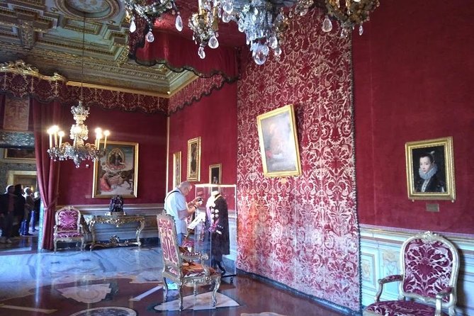 Prince for a day, Colonna Palace complete tour, package price - The 2–3 hour route: ground floor to upper apartments without feeling rushed