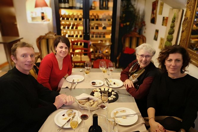 Private 2-Hour Italian Cheese and Wine Tasting in Rome - Location and vibe: how the Trastevere setting supports the tasting