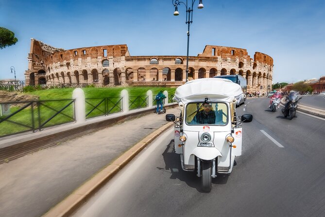 Private: 3 hours ETuk Tour in Rome - Circo Massimo, Roman Forum area views, and Piazza Navona in minutes