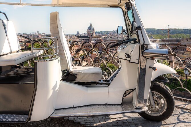 Private: 3 hours ETuk Tour in Rome - Piramide Cestia, the Mouth of Truth pass-by, and Piazza Venezia’s grand scale