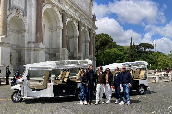Private: 3 hours ETuk Tour in Rome - Trevi Fountain, Piazza del Popolo, and the walkable city center mood