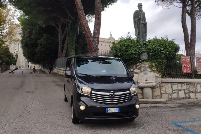 Private Arrival Transfer: Rome Hotels or Fiumicino Airport to Amalfi Coast, Naples or Sorrento Hotels - Inside the Van: Comfort, Space, and a Driver Who Helps