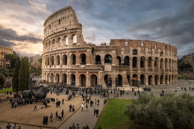 Private Colosseum Tour with Roman Forum & Palatine Hill - Entering the Colosseum: skip-the-line and stories that connect