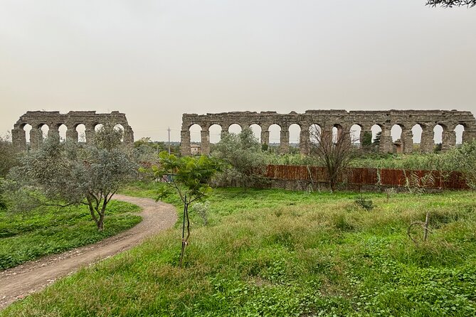 Private E-bike tour of Appian way, Aqueduct & catacombs with food - Down to the Catacombs of Saint Callixtus