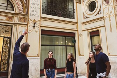 Private Exclusive Rome Walking Tour in English or Spanish - Private walking tour format: what “exclusive” means in 2 hours