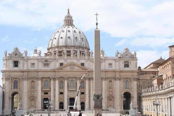 Private Experience: Sistine Chapel , Vatican Museums & St.Peters Basilica - Meeting point, end point, and small details that matter