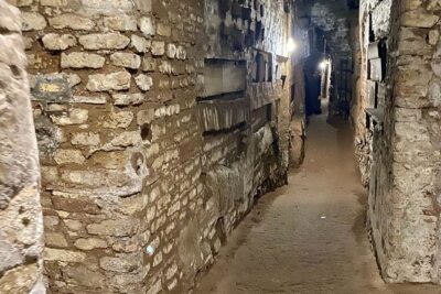 Private Express Tour of Roman Catacombs with Transfer - Meeting point, luggage drop, and the private van transfers