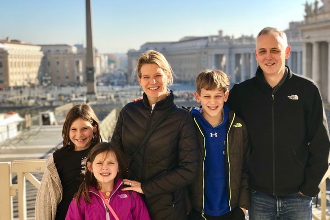 Private Family Tour - Vatican Sistine Chapel St. Peter's for Kids - Sistine Chapel: looking up without getting lost