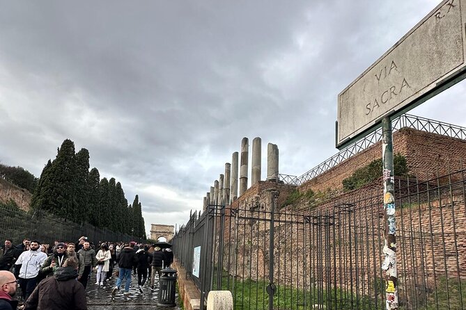Private Full Guided Tour of Colosseum Roman Forum & Palatine Hill - English-only private guide: better questions, better pacing