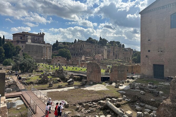 Private Personalized Architecture Tour of Rome with an Architect - Pantheon stop: the design you can feel (and the ticket you must plan for)