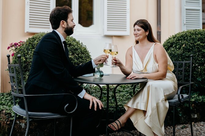 Private Photoshoot in Rome - Premium Package: Trevi, Pantheon, Spanish Steps (Plus One Location Swap)