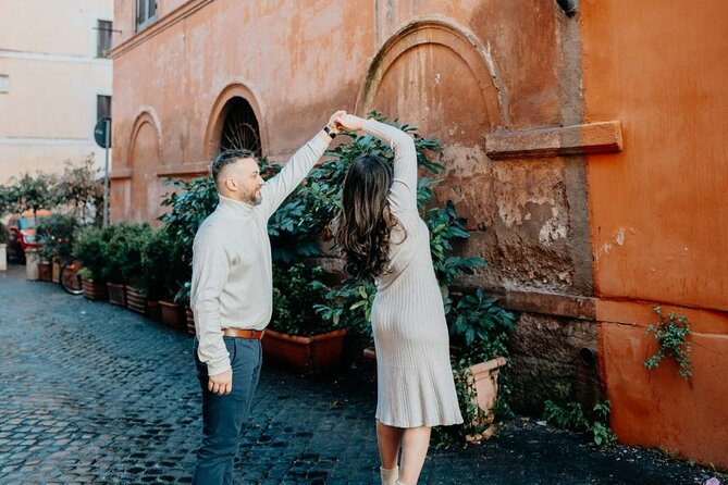 Private Photoshoot in Rome - Wedding Package: 1 Chosen Location and the Classics Mix