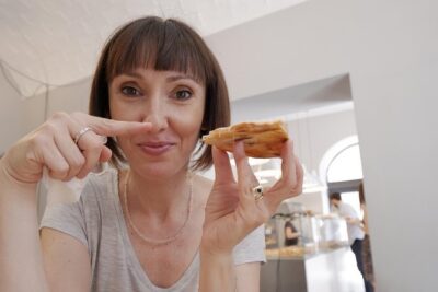 Private Pizza and Gelato Walking Tour in Rome - Stop 1: Trastevere pizza by the slice (and how to order like a local)