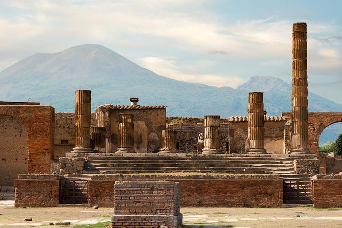 Private Pompeii Day Trip from Rome - Should you pay for an on-site guide at Pompeii?