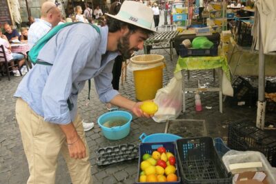 Private Roman Vegetarian Food Tour - Piazza Navona: fruit, stalls, and how to read what’s seasonal