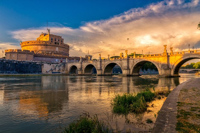 Private Rome Night Tour by Car - Spanish Steps at Night: Quick Stops That Still Feel Special
