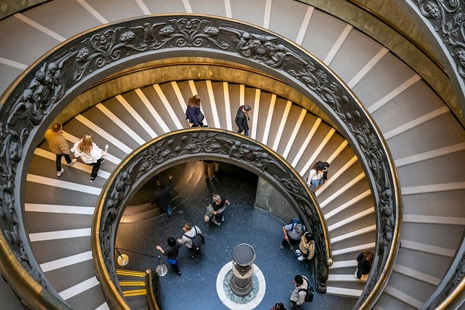 Private Sistine Chapel & Vatican Highlights Tour with Fast Access - Private tour value: who it fits best
