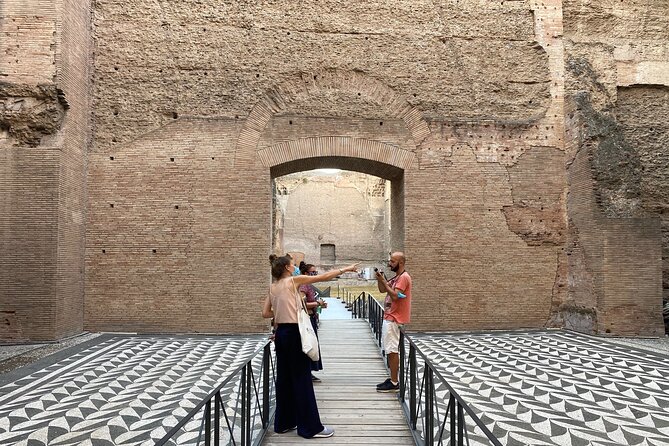Private Tour of Caracalla Baths and Circus Maximus - The private format and why headsets matter here