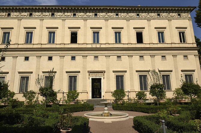 Private Tour - Trastevere and Villa Farnesina - Villa Farnesina: Raphael, Chigi power, and why the decor was propaganda