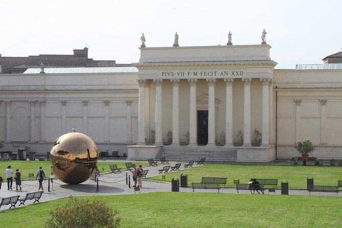 Private Tour: Vatican Museums, Sistine Chapel & Basilica - Your guide is the product: what the best ones do