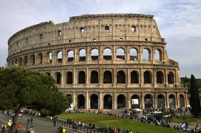 Private Transfer from Rome Fiumicino airport to/from Rome - Airport Arrival: Meeting the Driver at Fiumicino