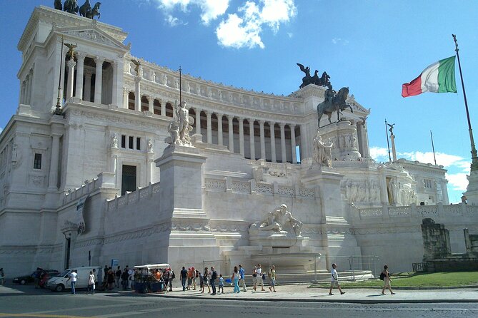 Private Transfer from Rome Fiumicino airport to/from Rome - The Drive Into Rome: Comfort, Luggage, and Safety
