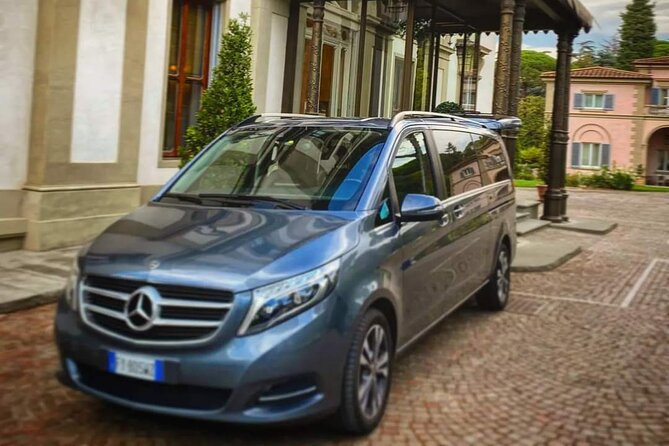 Private transfer from Rome to Sorrento - The van: luggage space and air-conditioned comfort