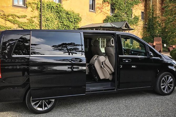 Private Transfer from ROME to SORRENTO with a stop in Pompeii or vv - The Ride: Mercedes-Style Comfort, WiFi, and Luggage-Friendly Setup
