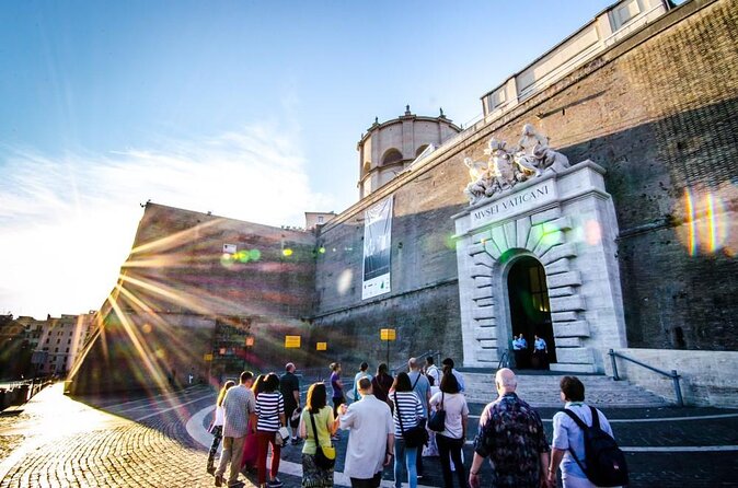 Private Vatican Museums and St. Peter's Basilica Early Bird Tour - Which kind of traveler should book this?