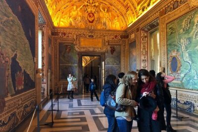 Private Vatican Museums Hidden Gems Tour with Optional Pick-Up - Getting to the Vatican: meeting point and morning flow