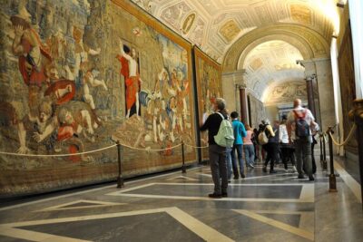 PRIVATE Vatican, Sistine Chapel & St. Peter's Basilica (shortcut) - Start at Vatican Museums: how you get your bearings fast