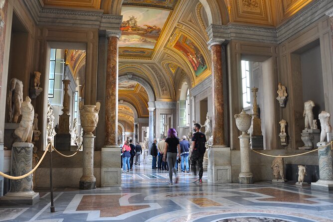 PRIVATE Vatican, Sistine Chapel & St. Peter's Basilica (shortcut) - St. Peter’s Basilica and the shortcut: seeing more, waiting less