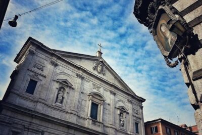 Raphael and Caravaggio in the Roman Churches Private Tour - Sant’Agostino and Caravaggio’s Madonna di Loreto
