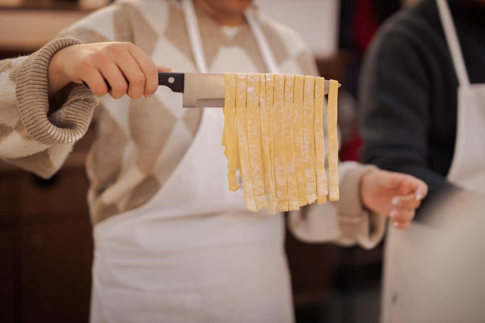 Ravioli Cooking Class in Rome - Piazza Navona - Choosing the Filling and Sauce Pairing (Ricotta-Spinach vs Ragu Style)